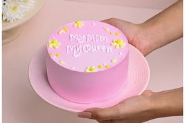 Pink Mini Cake For The Queen