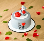 Hug Me Bear Cake