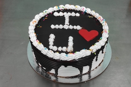 choco vanilla love cake