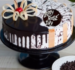 Round Shaped Choco Vanilla Rose Day Cake