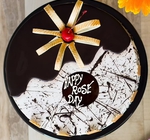 Round Shaped Choco Vanilla Rose Day Cake